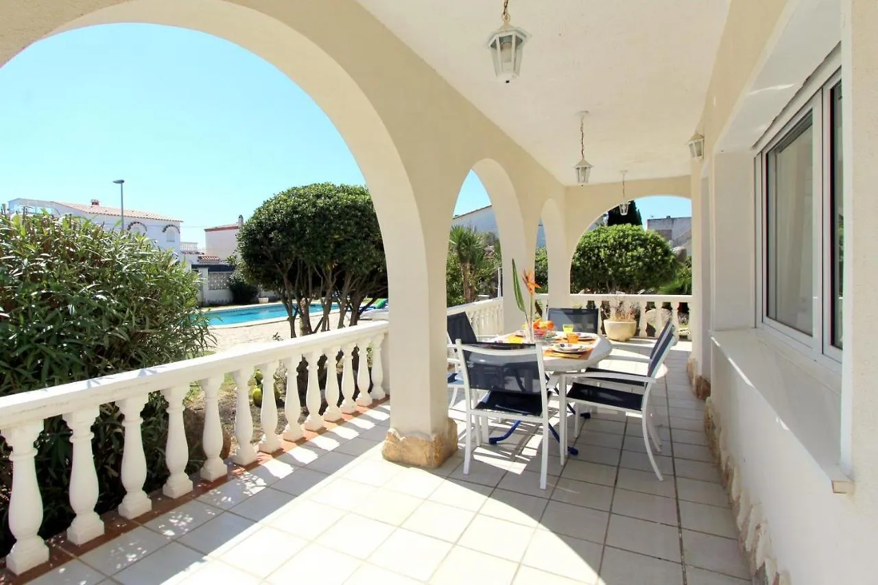 Leon Inmo Apartment Elen - 10417 Empuriabrava
