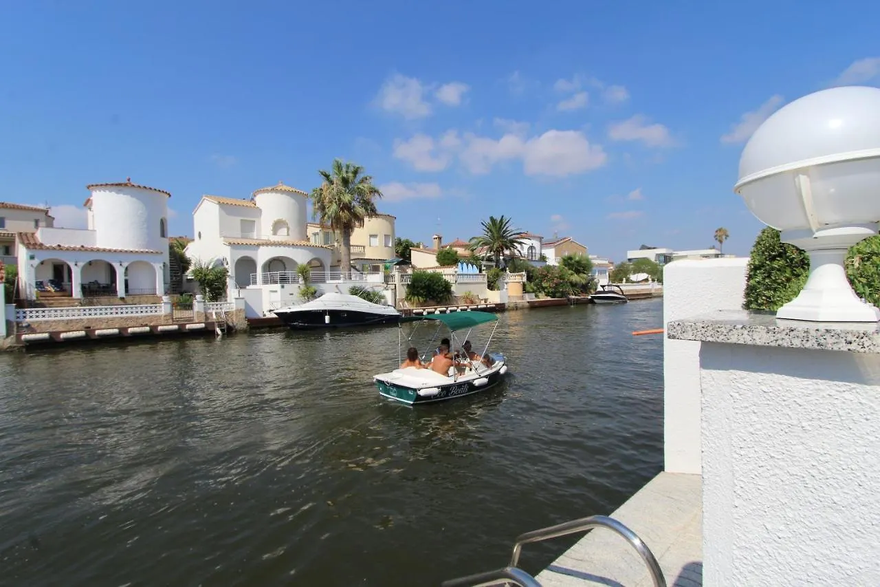 Leon Inmo Apartment Elen - 10417 Empuriabrava